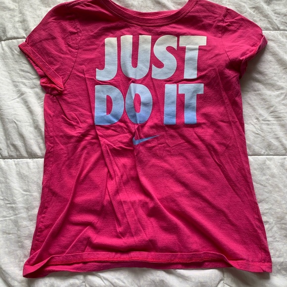 Kids Nike T shirt - Picture 1 of 2